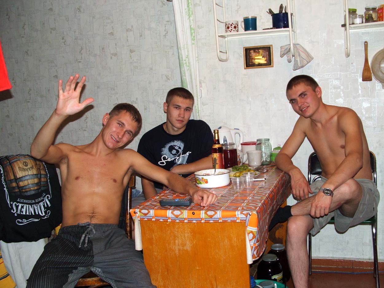 В Беларуси за шумные посиделки могут выселить из квартиры